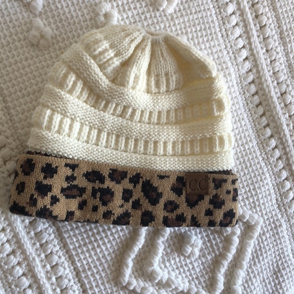 C.C Cheetah Band White Knit Winter Ponytail Headband - Picture 3 of 7